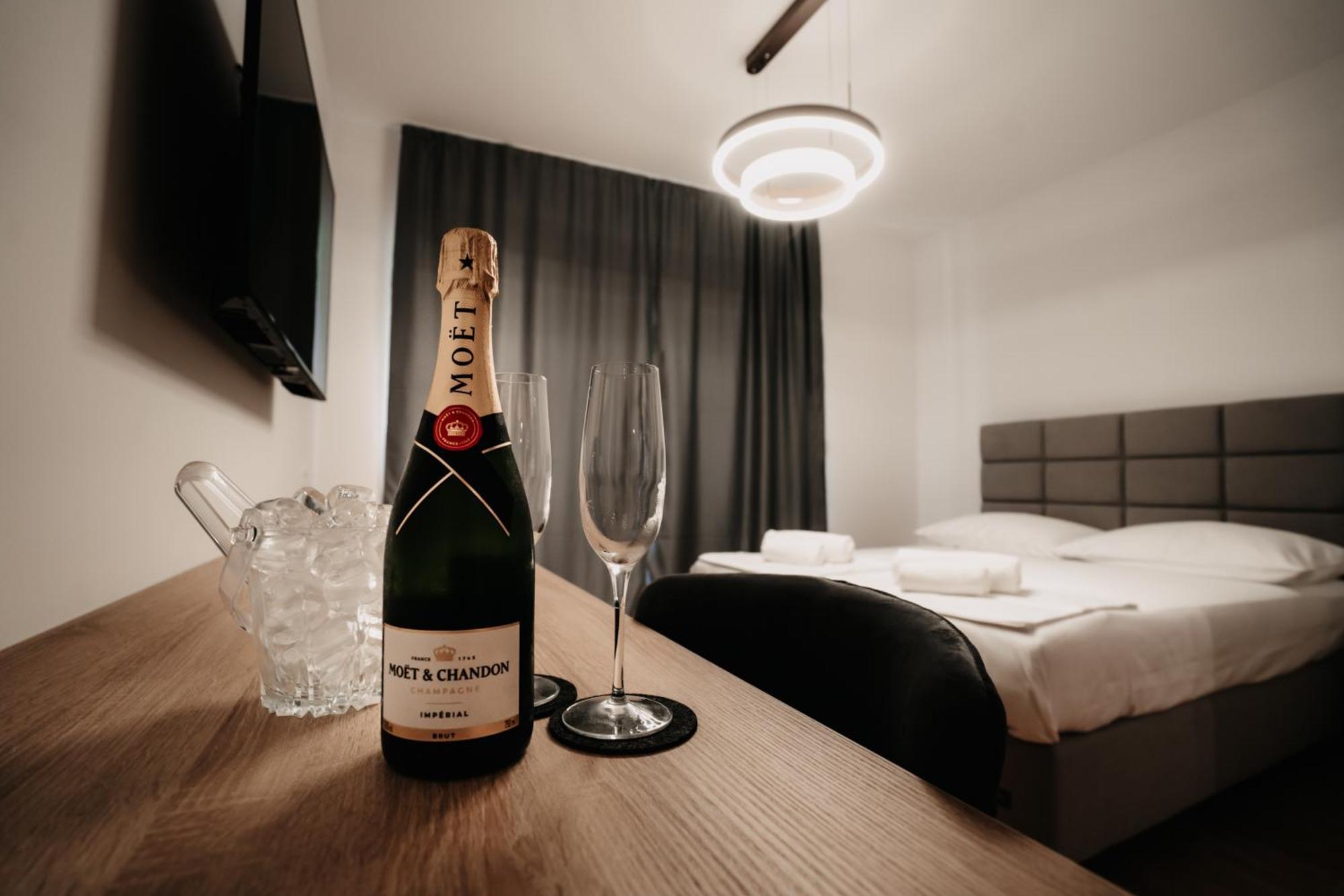 Toro Hospitality Appartement Mostar Buitenkant foto